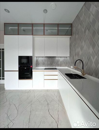 Кухня под потолок в кредит