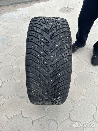 Nokian Tyres Hakkapeliitta 8 255/45 R18 200S