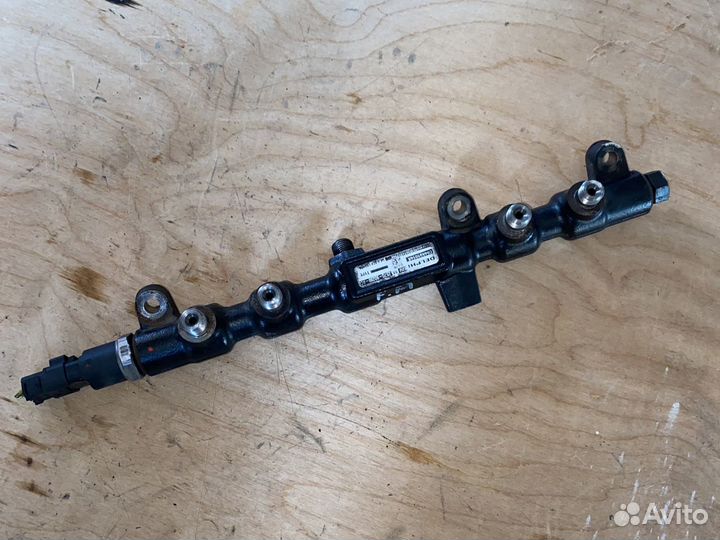 Топливная рампа Ford Mondeo lll 2.0tdci