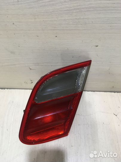 Фонарь задний правый Mercedes Clk-Class W208