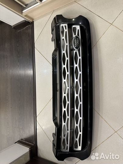 Решотка радиатора Рендж Ровер Спорт 2