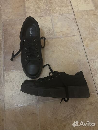 Кожаные кеды