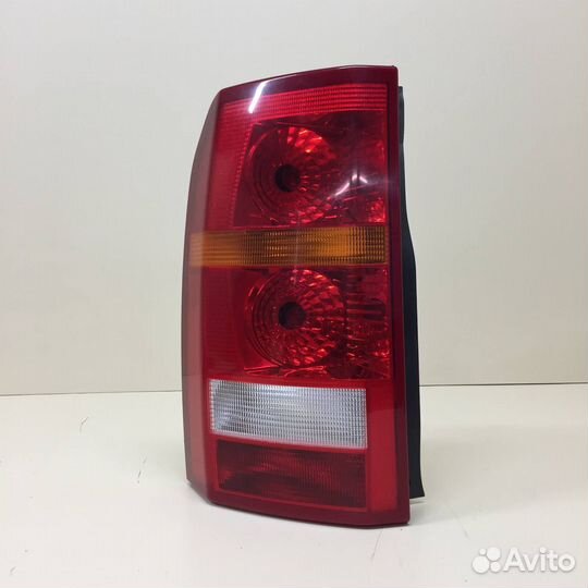 Фонарь задний левый Land Rover Discovery 3 L319 20