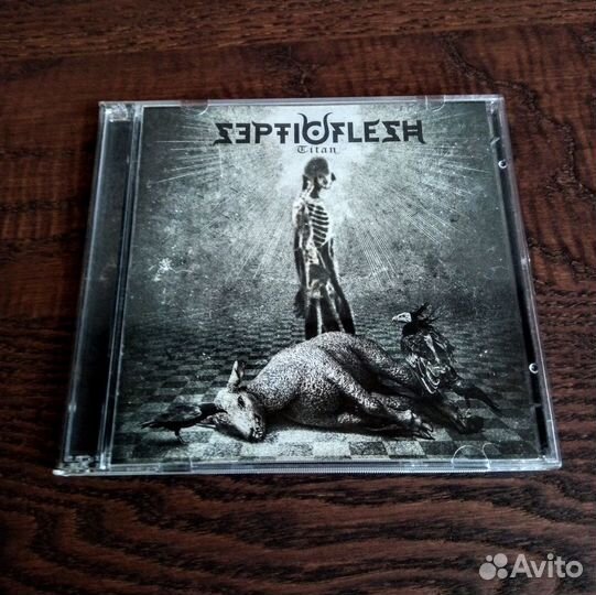 Много CD рока и метала, компакт-диски