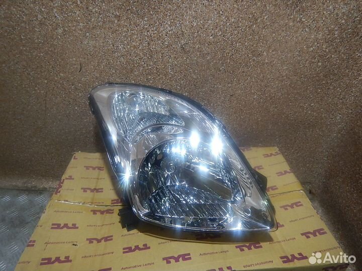 Фара правая, Suzuki (Сузуки) -swift (04-10)