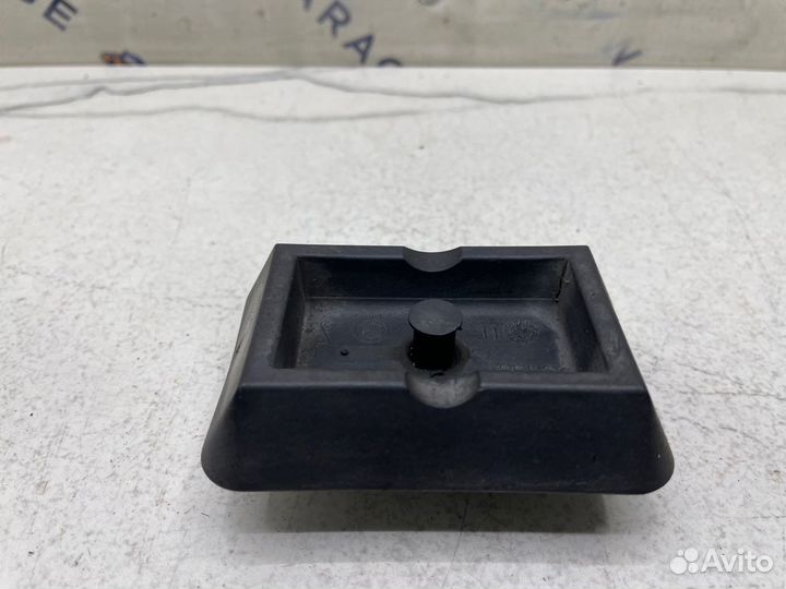 Поддомкратник Bmw E38 E39 E53