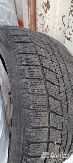 Bridgestone Blizzak VRX 245/50 R18 100S