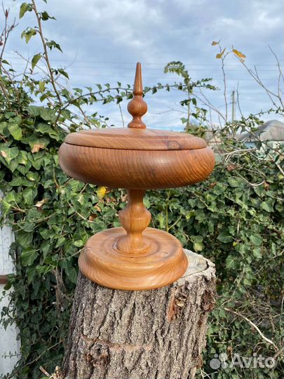 Канфетница из дерева