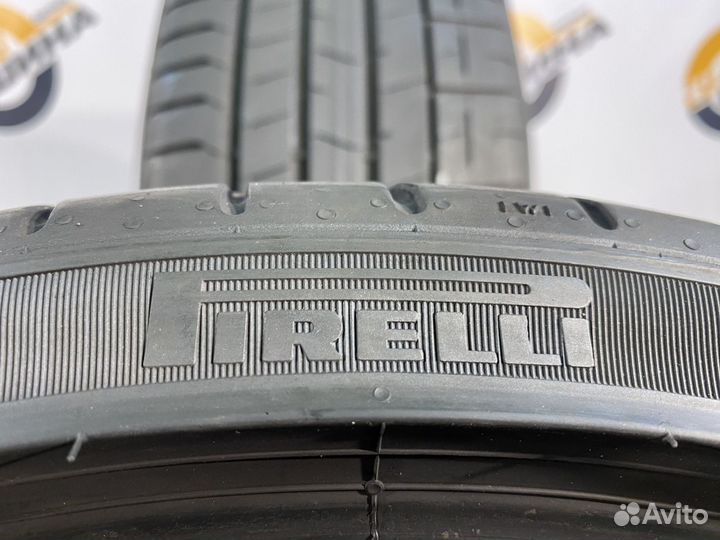 Pirelli P Zero PZ4 235/35 R19 81V