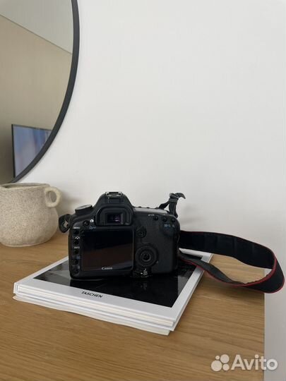 Зеркальный фотоаппарат Canon EOS 5D Mark II Body