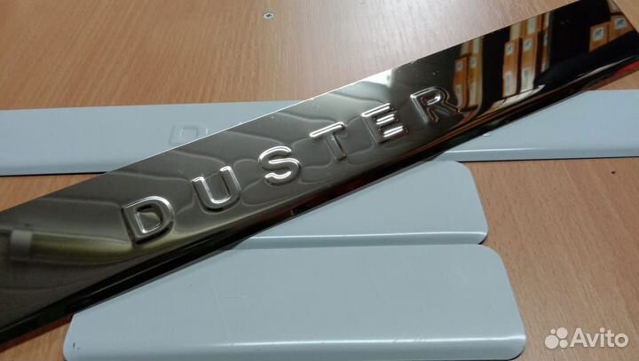 Накладки на пороги Renault Duster (нержавейка)