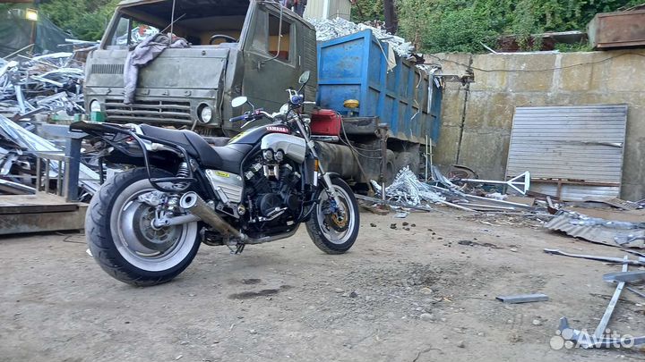 Yamaha V-MAX
