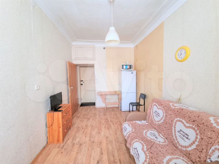 Комната 13,7 м² в 3-к., 1/3 эт.