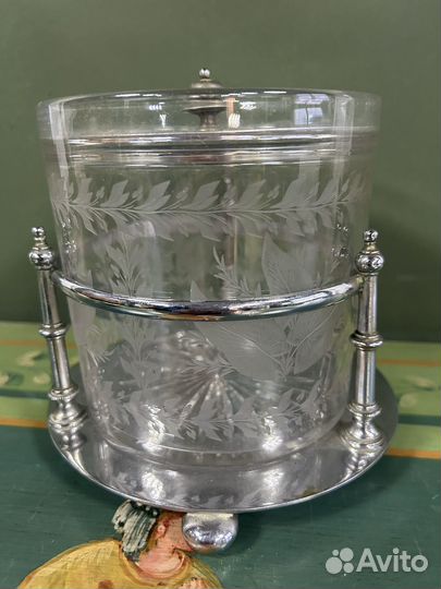 Бисквитница Англия