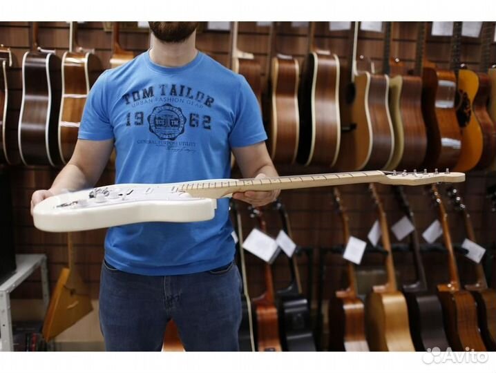 Fabio ST200 WH электрогитара белая