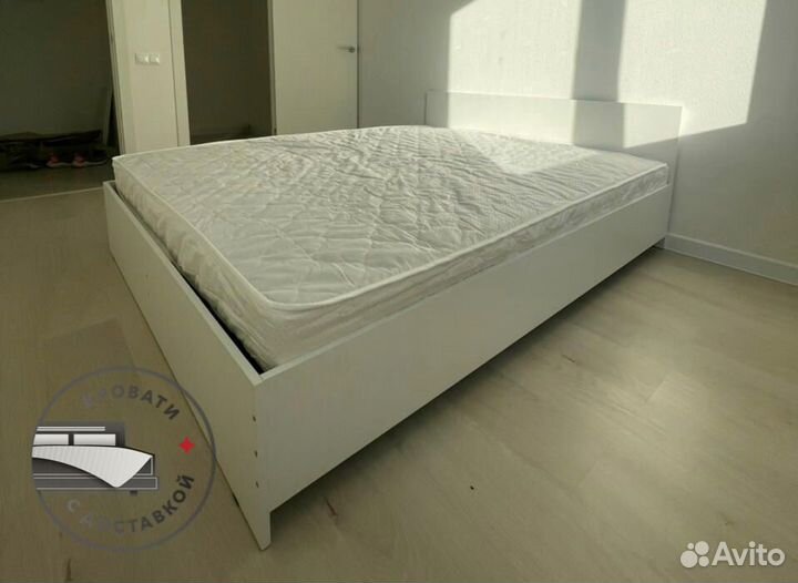 Кровать двуспальная