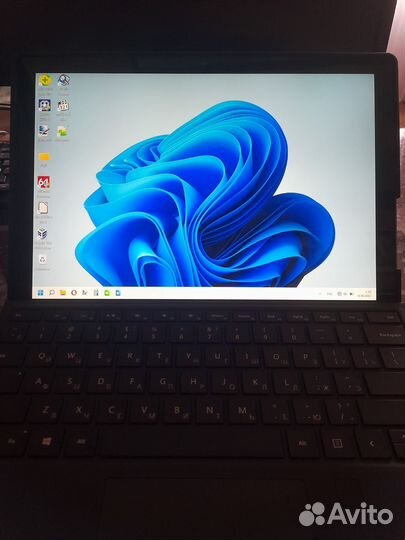 Microsoft surface pro 7 plus