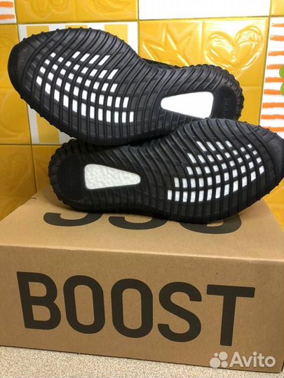 Adidas Yeezy Boost 350V2 Black Red Оригинал