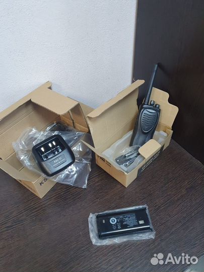 Рация Kenwood TK-2206 (комплект) новая