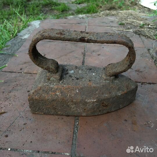 Утюг чугунный старинный