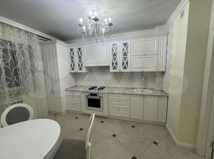 2-к. квартира, 67 м², 7/10 эт.