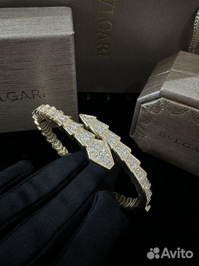 Золотой браслет bvlgari