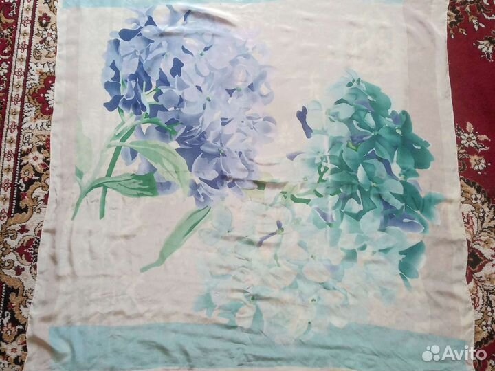 Платок женский шелковый