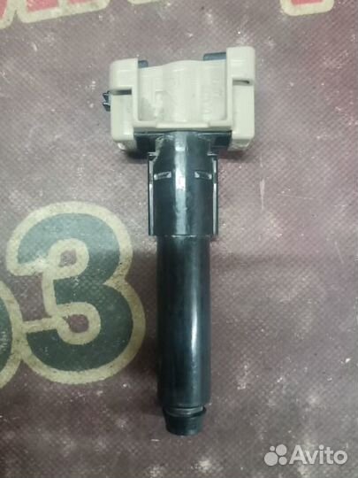 Форсунка омывателя фары передняя правая Toyota Lan