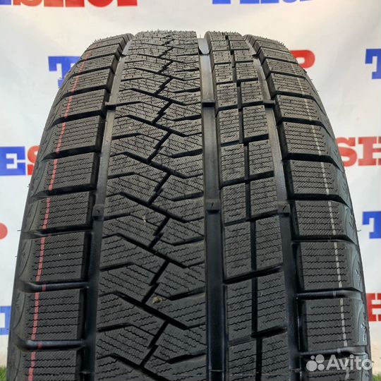 Triangle PL02 255/45 R19 104V