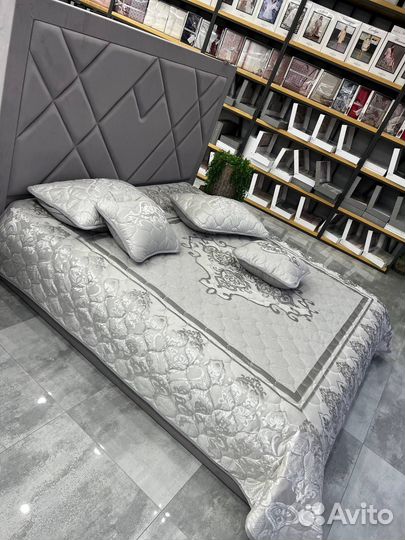 Покрывало с наволочками