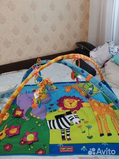 Развивающий коврик tiny love