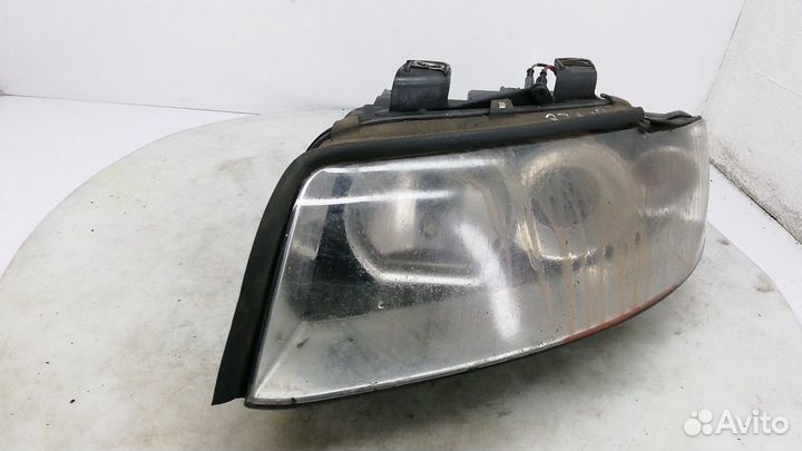 Фара левая Audi A4 B6 2003 8E0941029C