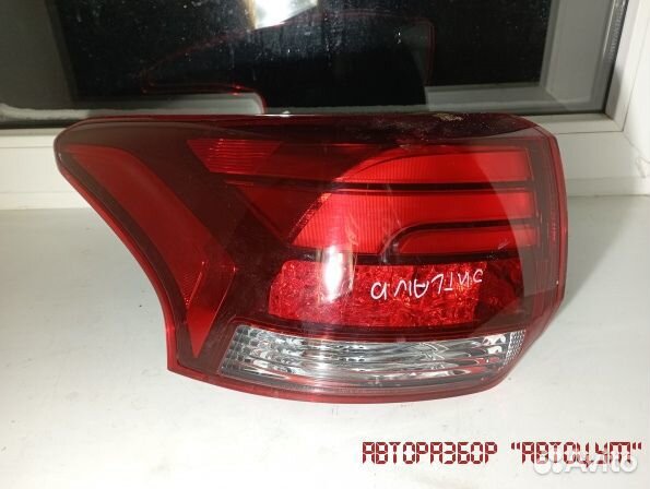 Комплект фонарей Mitsubishi Outlander III