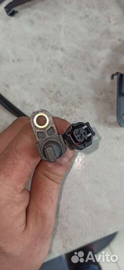 Датчик абс Тойота rav4