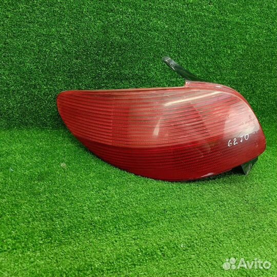 Фонарь задний левый Peugeot 206 2000