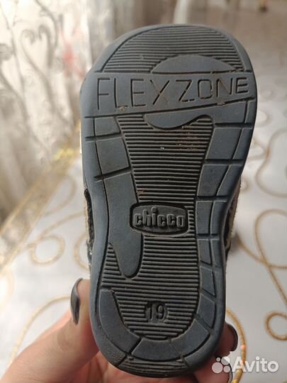 Сандалии chicco 19