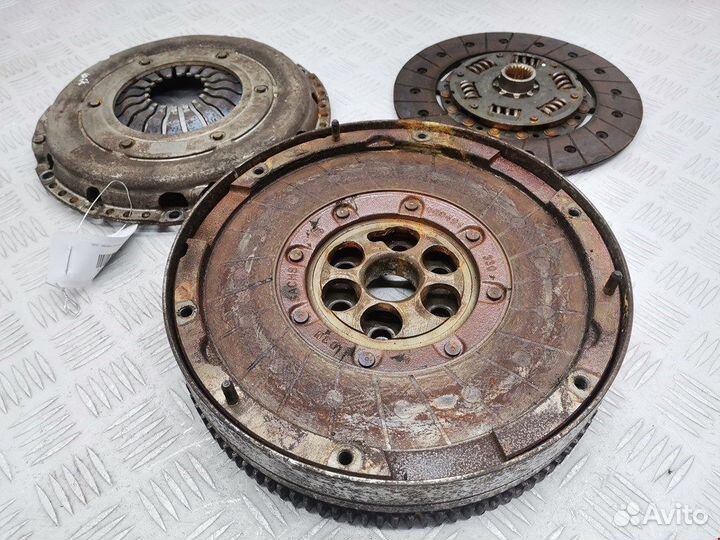 Маховик (демпфер сцепления) для Opel Insignia 1