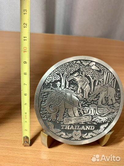 Медальон 2х сторонний. Рельефный на металле 9 см