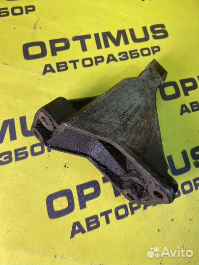 Кронштейн двигателя правый Chery Amulet A15