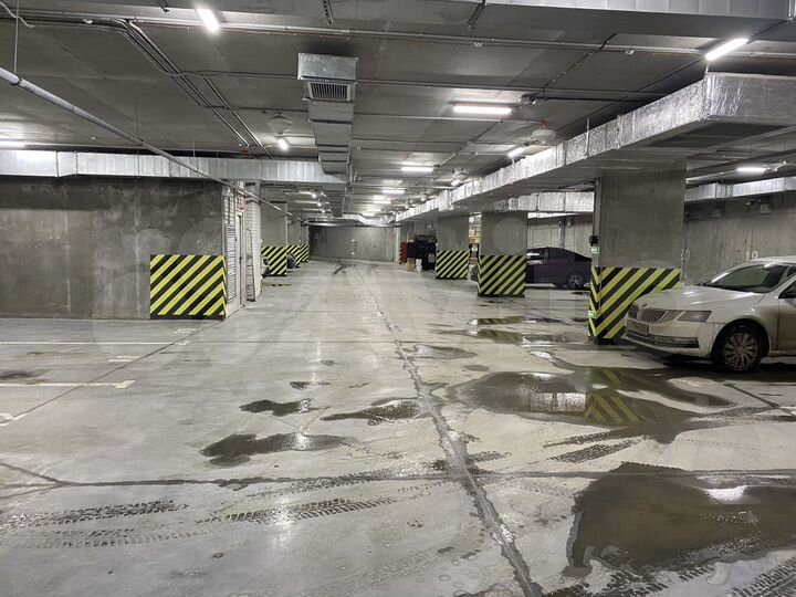 Машиноместо, 14 м²