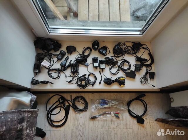 Зарядки для телефонов другой электроники