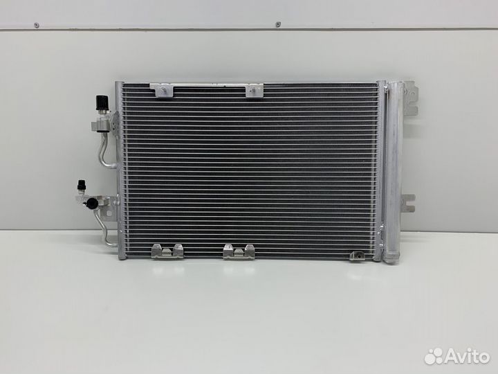 Радиатор кондиционера opel astra H Zafira B