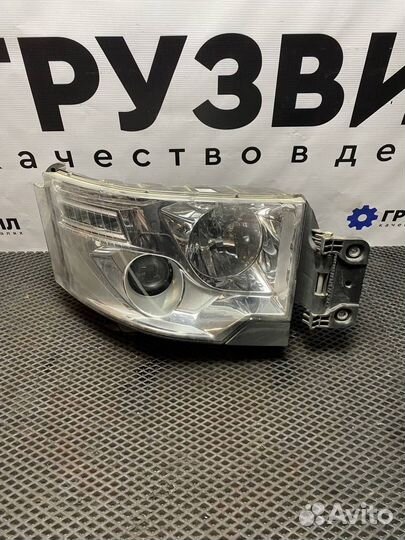 Фара правая Renault T 7482251237