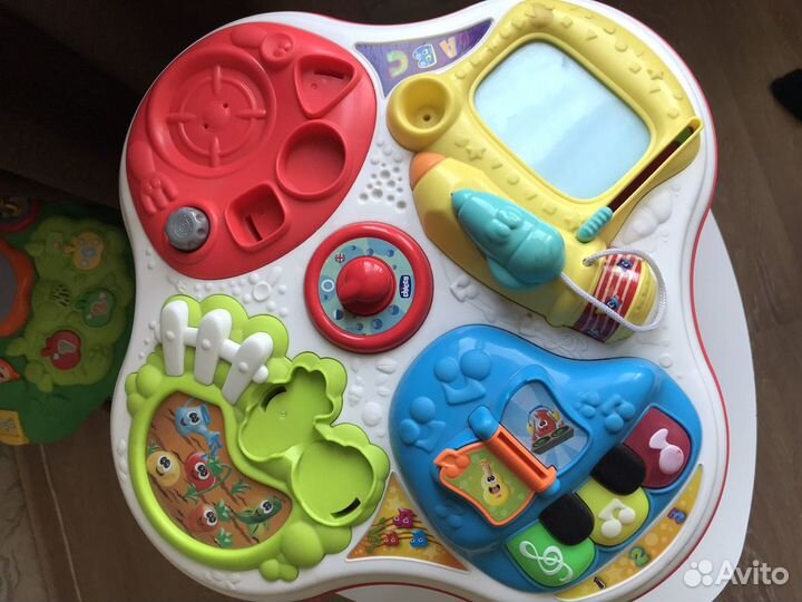 Игровой центр (столик)