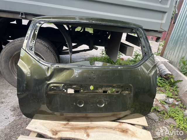 Рено дастер крышка багажника