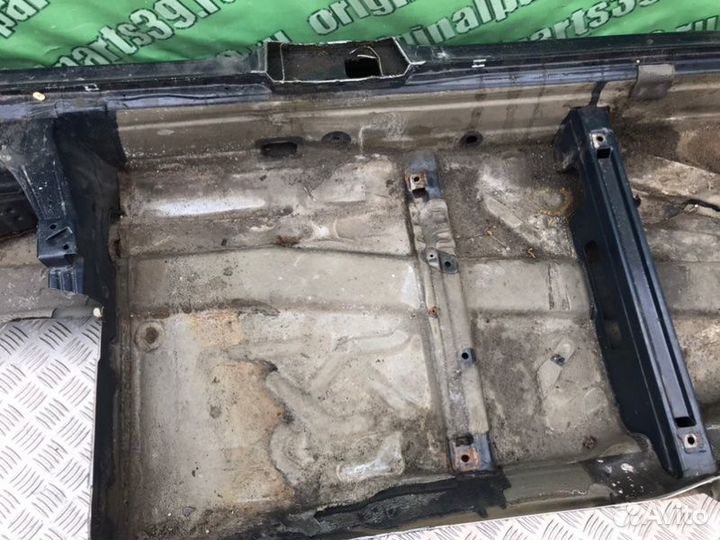 Полы с порогом левые Mercedes-Benz S124 M102.982