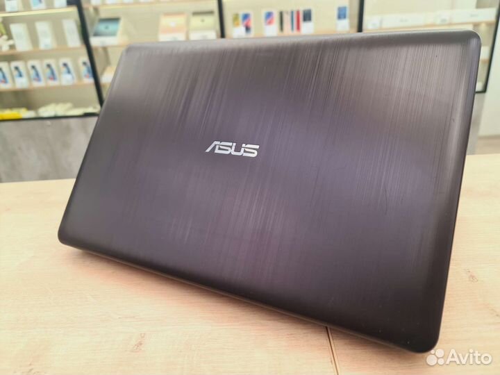 Быстрый Ноутбук Asus 4 ядра 4 гига SSD