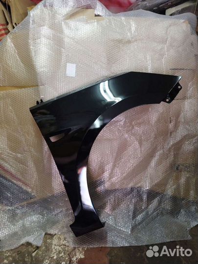 Крыло левое-правое Hyundai Solaris,в наличии