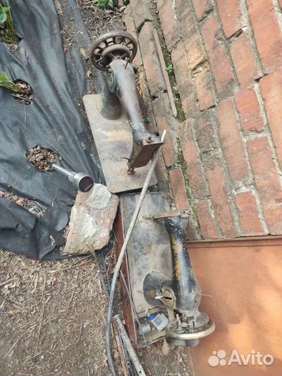 Швейная машинка 2 шт. На запчасти