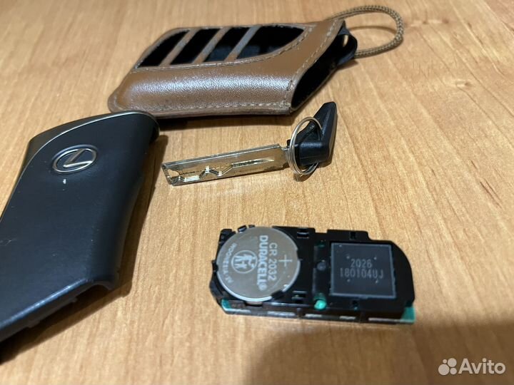 Оригинальный ключ для Lexus 14FBF